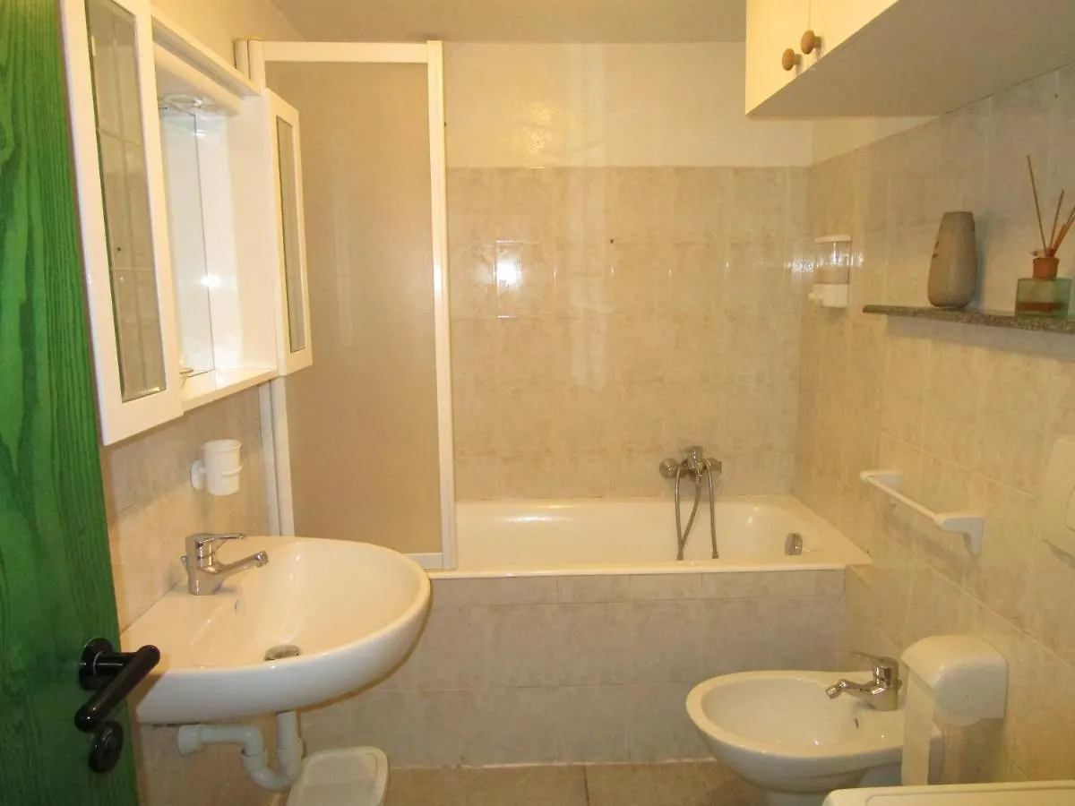 Canton 520 Camera Matrimoniale E Appartamento Self Check In Livigno 0*,