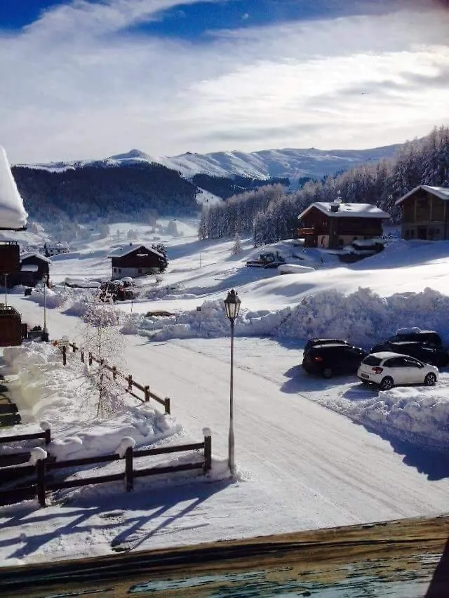 Canton 520 Camera Matrimoniale E Appartamento Self Check In Livigno 0*,  Włochy