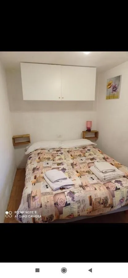 Guest house Canton 520 Camera Matrimoniale E Appartamento Self Check In Livigno Italy