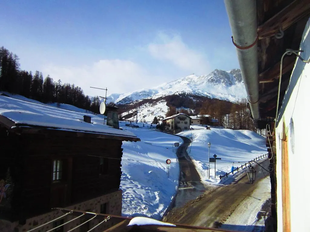 Guest house Canton 520 Camera Matrimoniale E Appartamento Self Check In Livigno