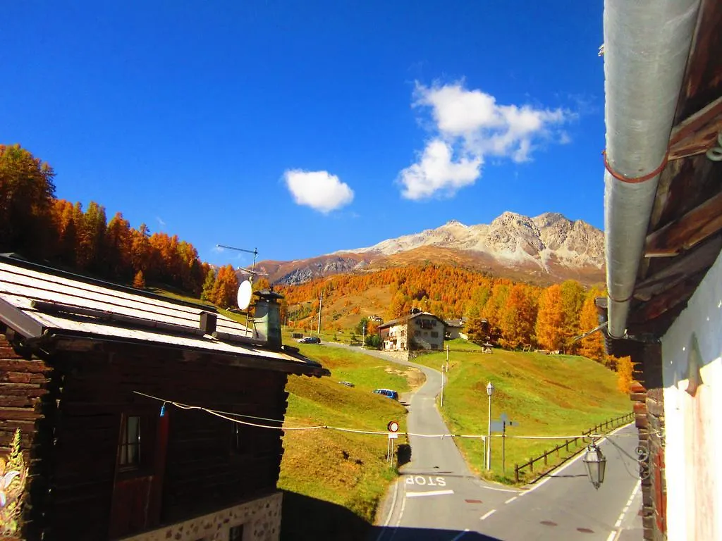 Canton 520 Camera Matrimoniale E Appartamento Self Check In Livigno Guest house